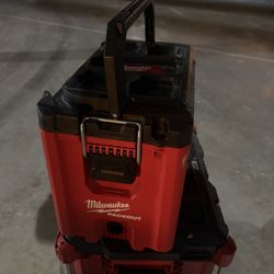 Milwaukee Small Storage Box
