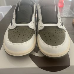Travis Scott Medium Olives