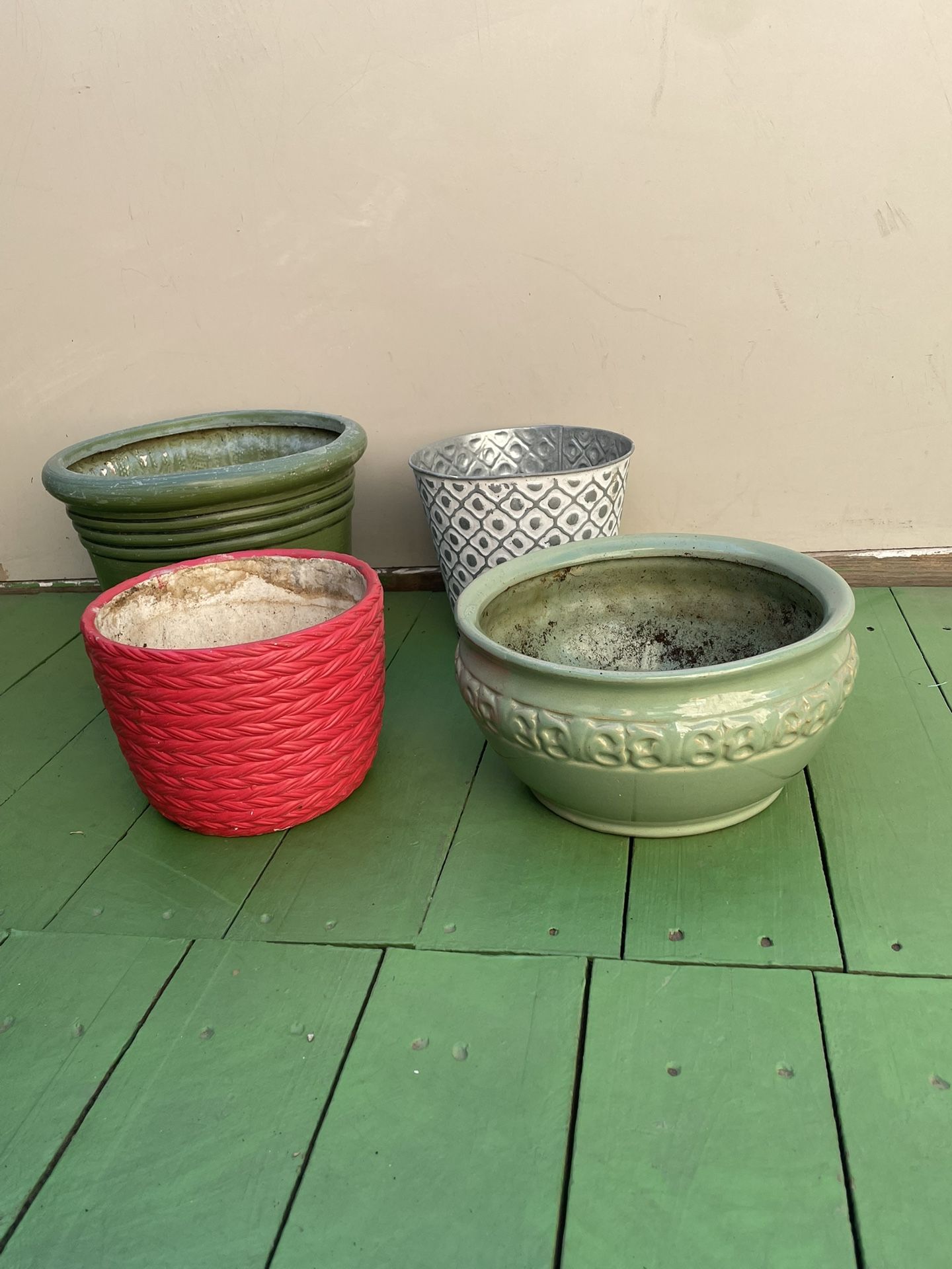 flower pots (together)