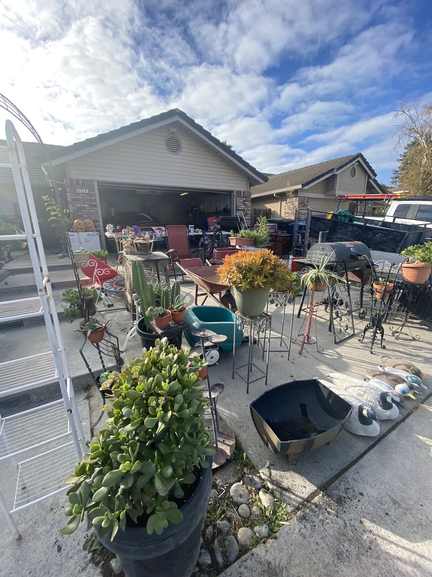 Yard Sale Today!sunday 11/17/2024