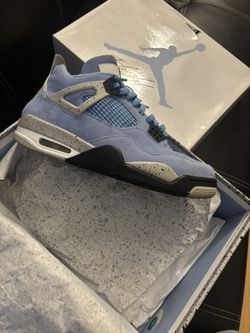 UNC jordan 4