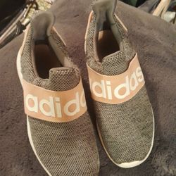 GIRLS.size 2 ADIDAS SHOES