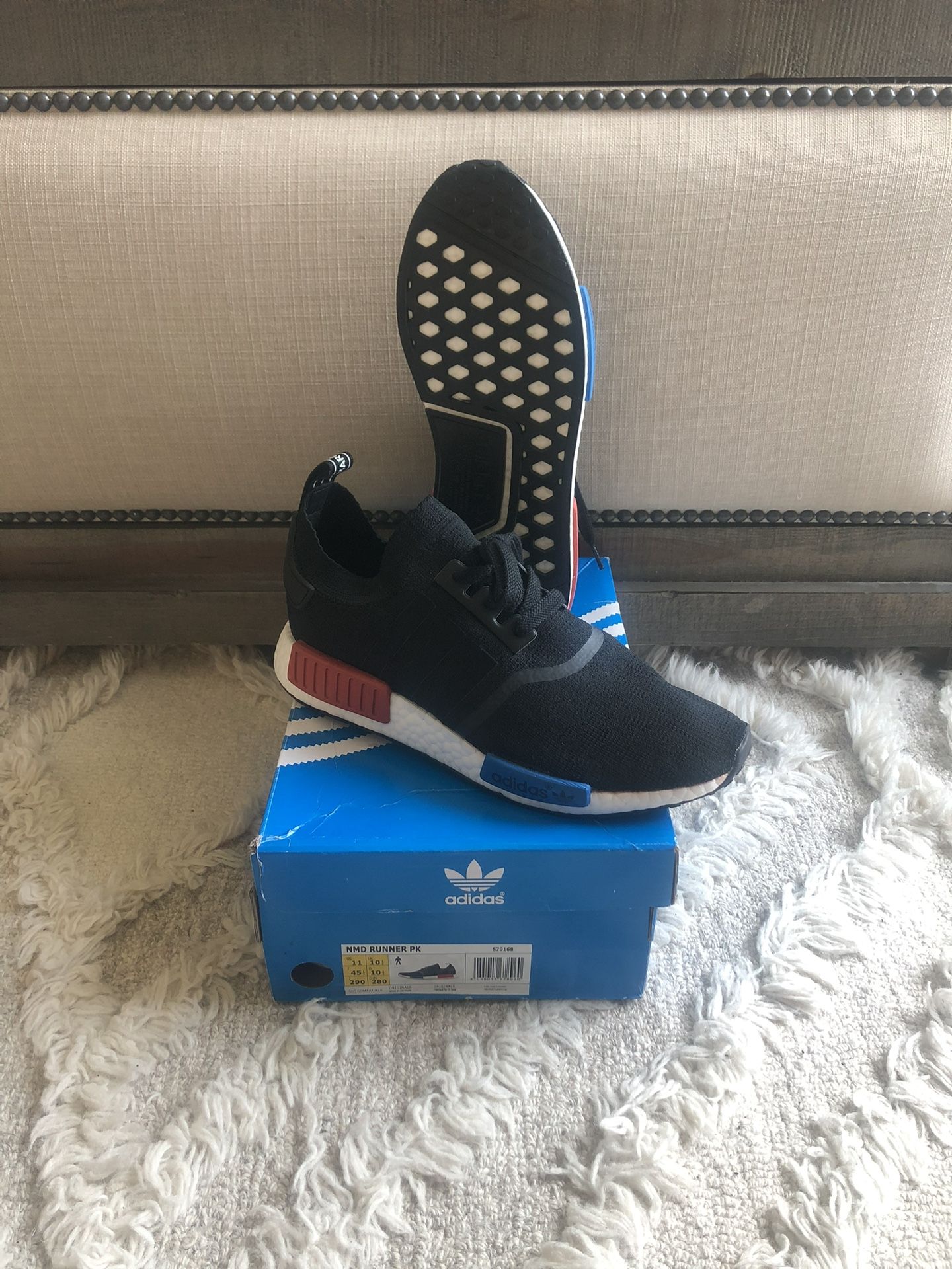Adidas nmd r1 store lush red