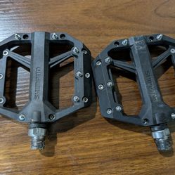 Shimano flat pedals