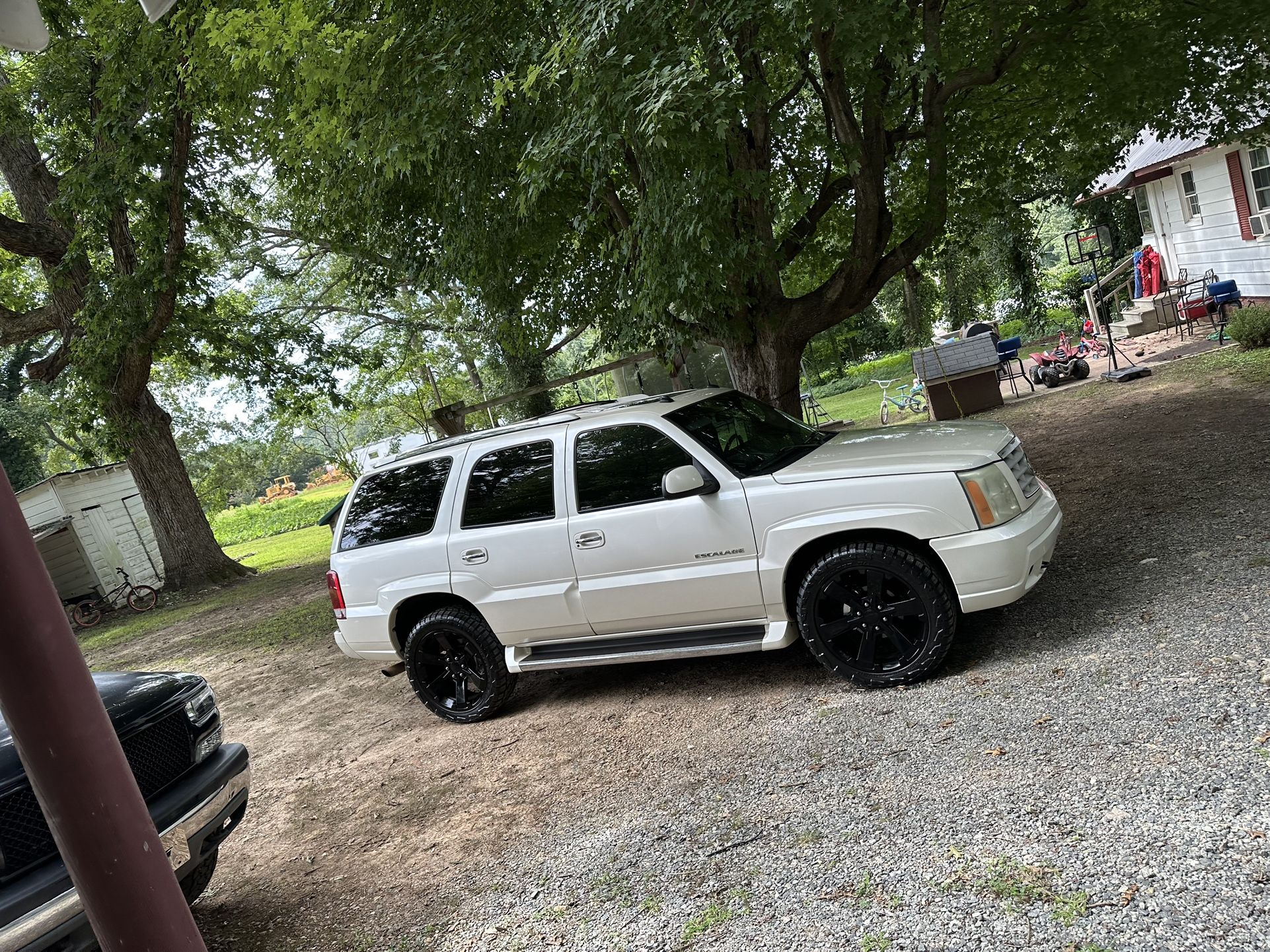 2003 Cadillac Escalade