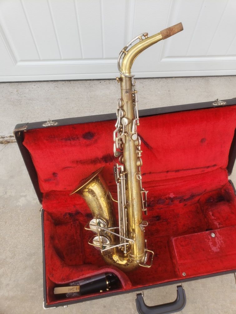 Alto saxophone for Sale in Red Oak, TX OfferUp