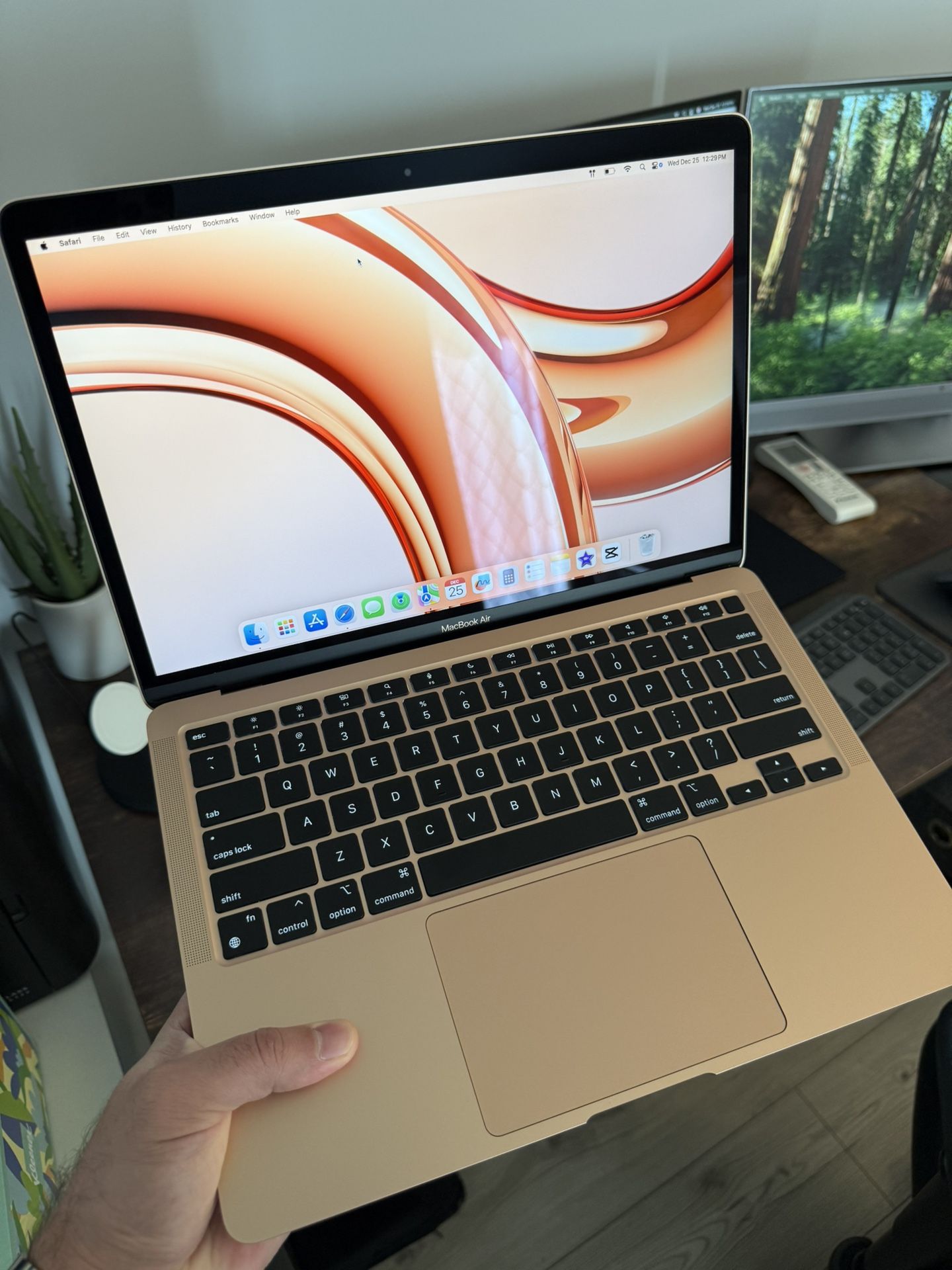Macbook Air 2020 13 Inch Gold Color 