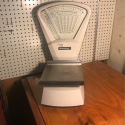 Pitney Bowes Postal scale