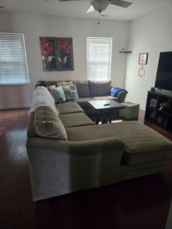 Couch/Sectional
