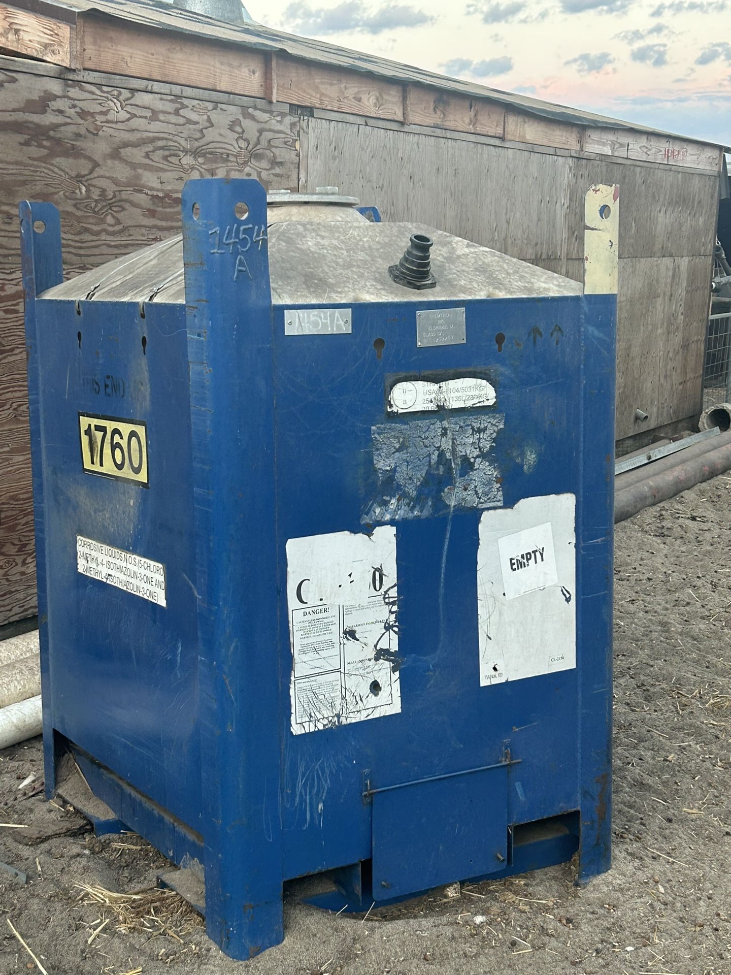 330 gallon tote 