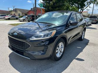 2020 Ford Escape SE