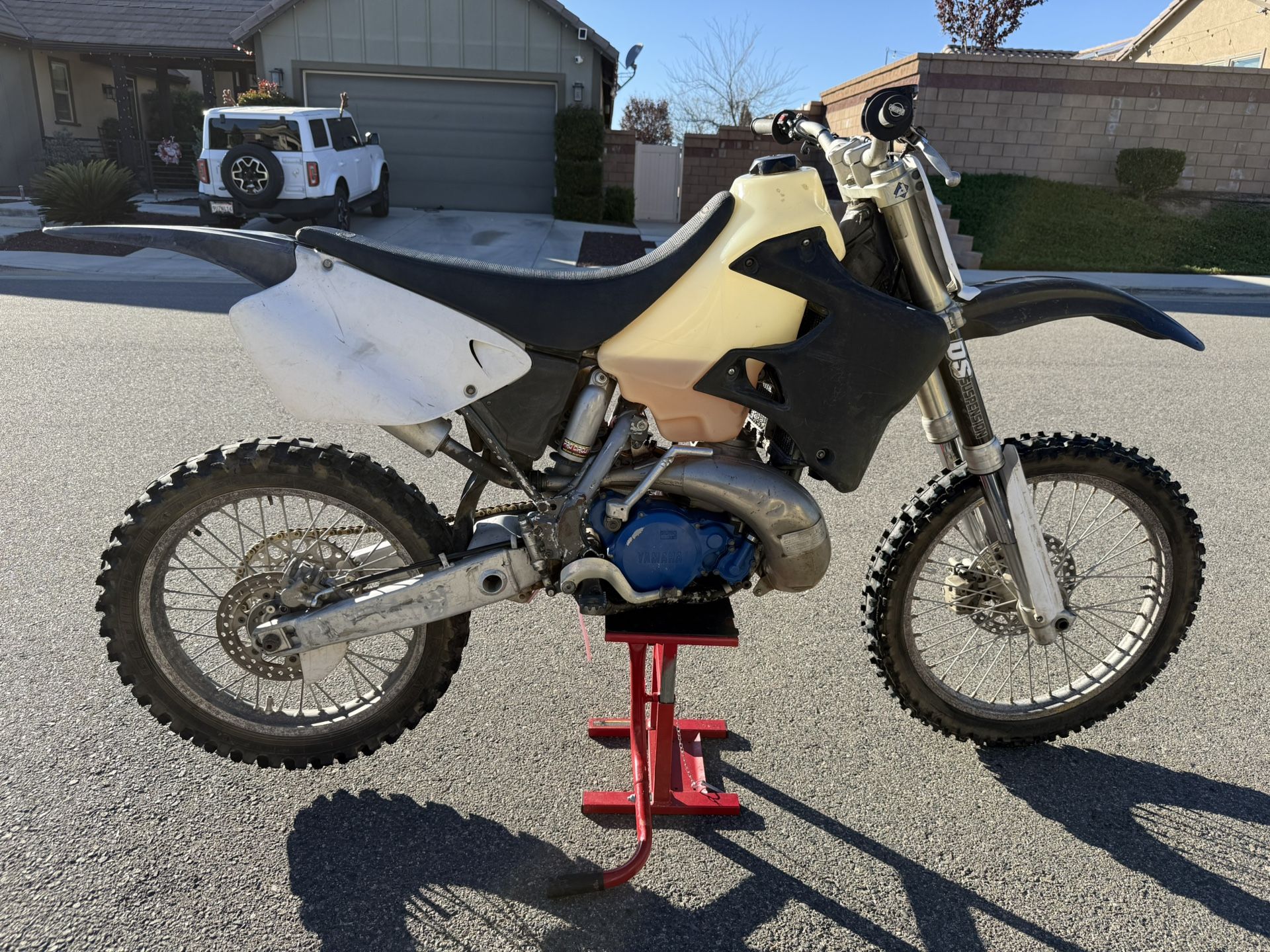 1996 Yamaha YZ250 Dirt Bike