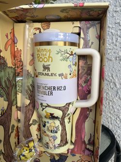 Storybook Winnie The Pooh 40 oz Tumbler NEW