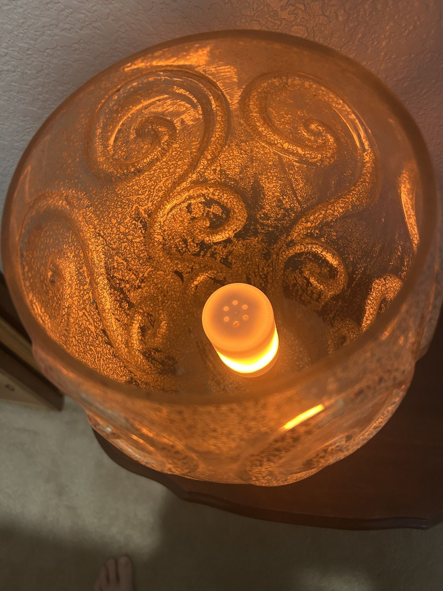 AMBER SWIRL GLASS LAMP
