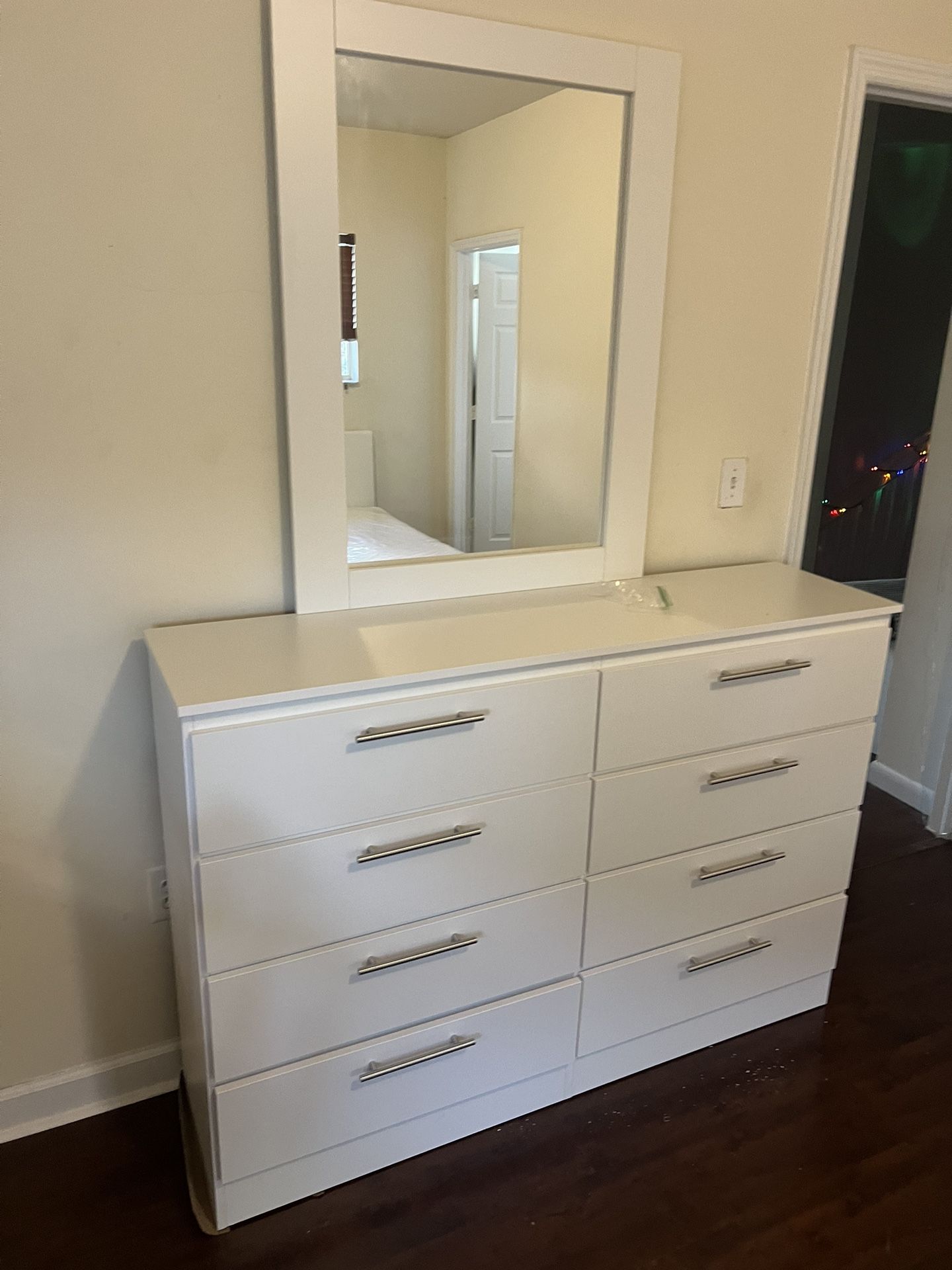 Dresser  And Mirror .  All New Furniture And Free Delivery 