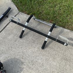 Pull Up Bar 