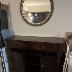 Buffet & Mirror