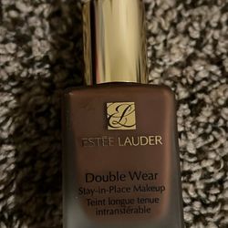 Estee Lauder Double wear shade 8C1