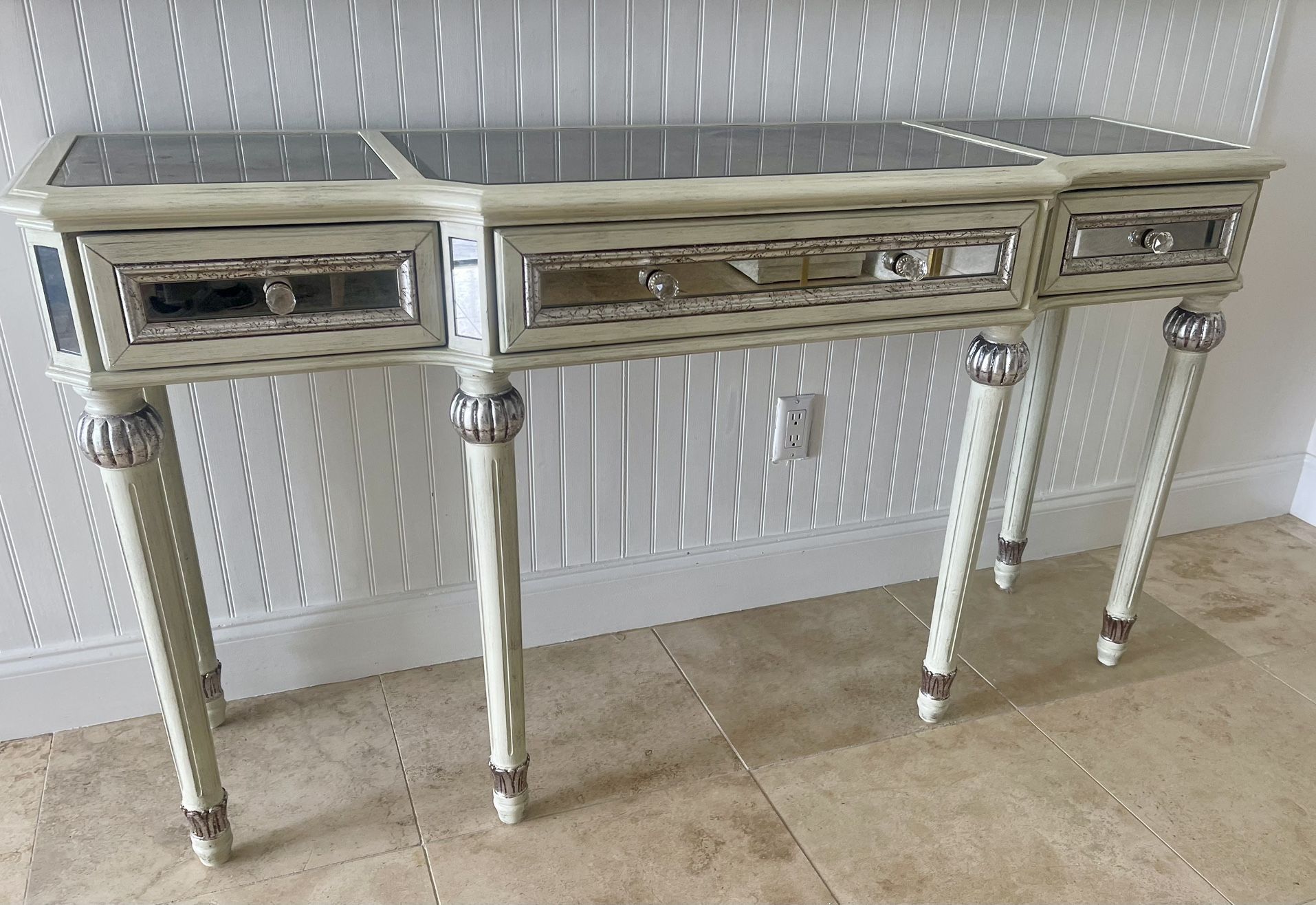 3 Drawer Table Perfect Condition