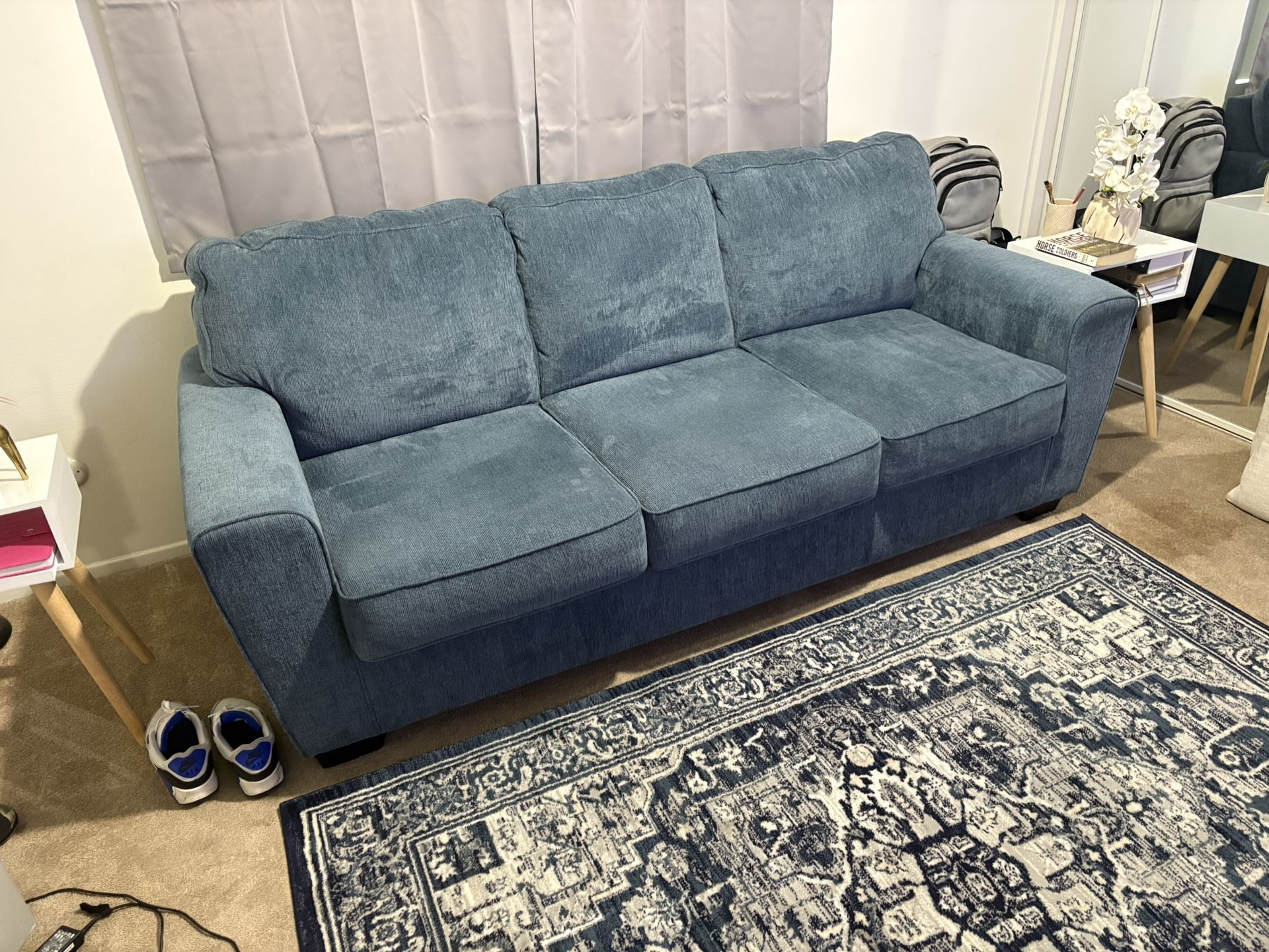 Sofa With Pull Out Bed
