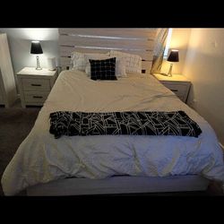 Queen Size Adjustable Remote Lift Bedroom Set W Mattress