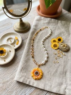 Sunflower Pearl and Gold Bead Necklace — Yellow Floral Pendant
