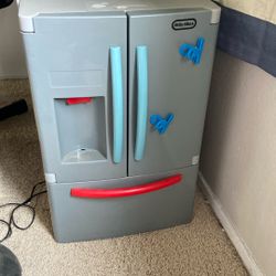 Little Tikes Refrigerator 