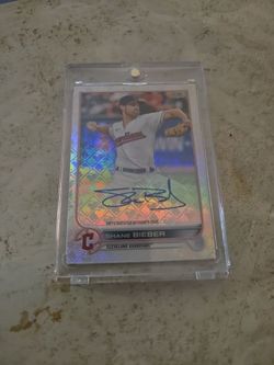 2022 TOPPS CHROME LOGOFRACTOR BASE AUTOGRAPH SHANE BIEBER NO. CA-SB