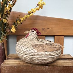 Vintage Mother Hen Wicker Basket