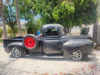 Lowrider Classic Bomb rat rod hot rod