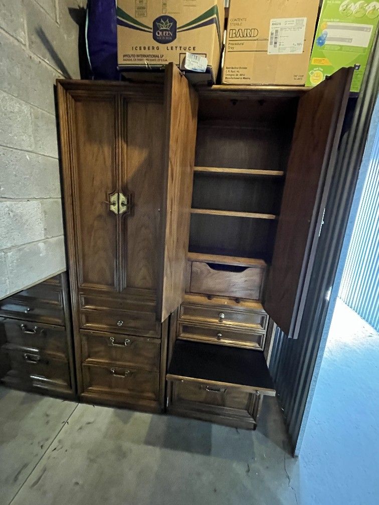 Solid oak Wardrobe Cabinets