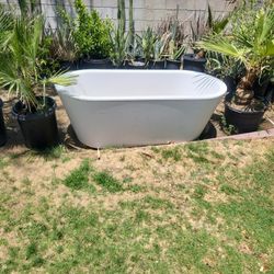 Tub