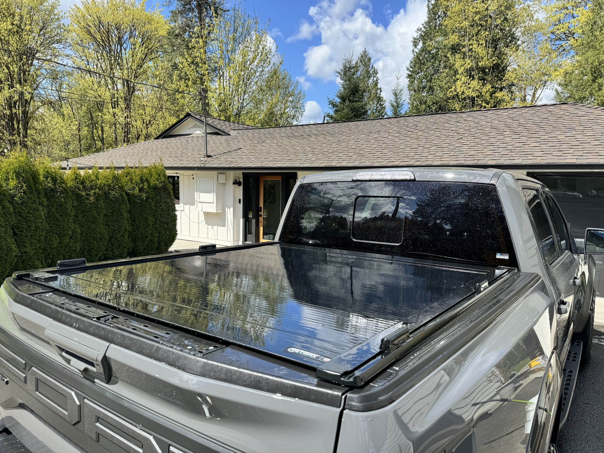 Retrax RX Rolling Toneau Cover For F150 Short Bed And Raptor