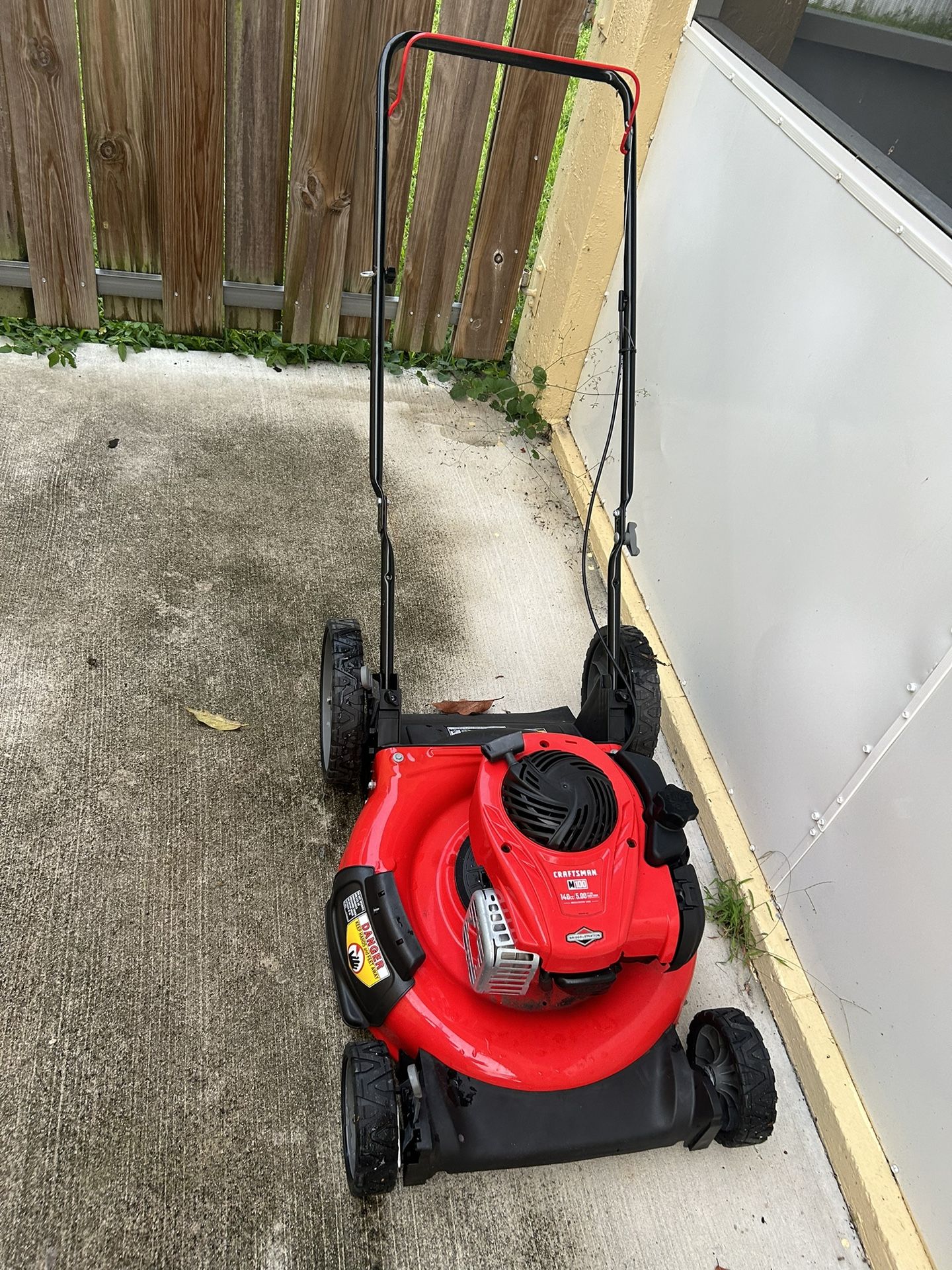 Craftsman M100 Lawn Mower for Sale in Miami FL OfferUp
