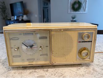 Vintage Bulova Alarm Clock Radio Power Transistor 410 Series. Tested