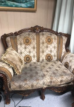 3 PC COMFORTABLE COUCHES