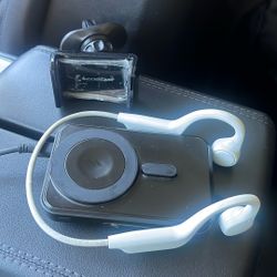 Power Bank Headphones & Car Vent Phone Mount