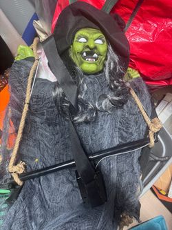 Halloween witch swinging decor