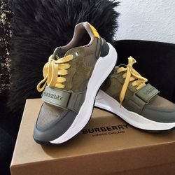 Burberry Ramsey Sneakers