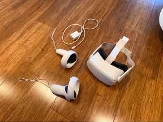 Oculus Quest 2 (with charger)