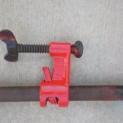 Pipe clamp 3/4 pipe 3 ft long