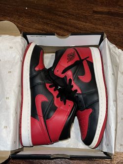 Jordan 1s Mids