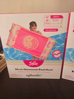 Mesh hammock for pool