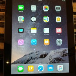 Apple iPad 9.7 Inch - Model A1458 Version 10.3.3 Apple Tablet 4th Generation 