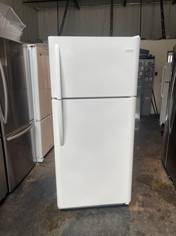 Frigidaire Top Mount White Refrigerator with Energy Efficiency