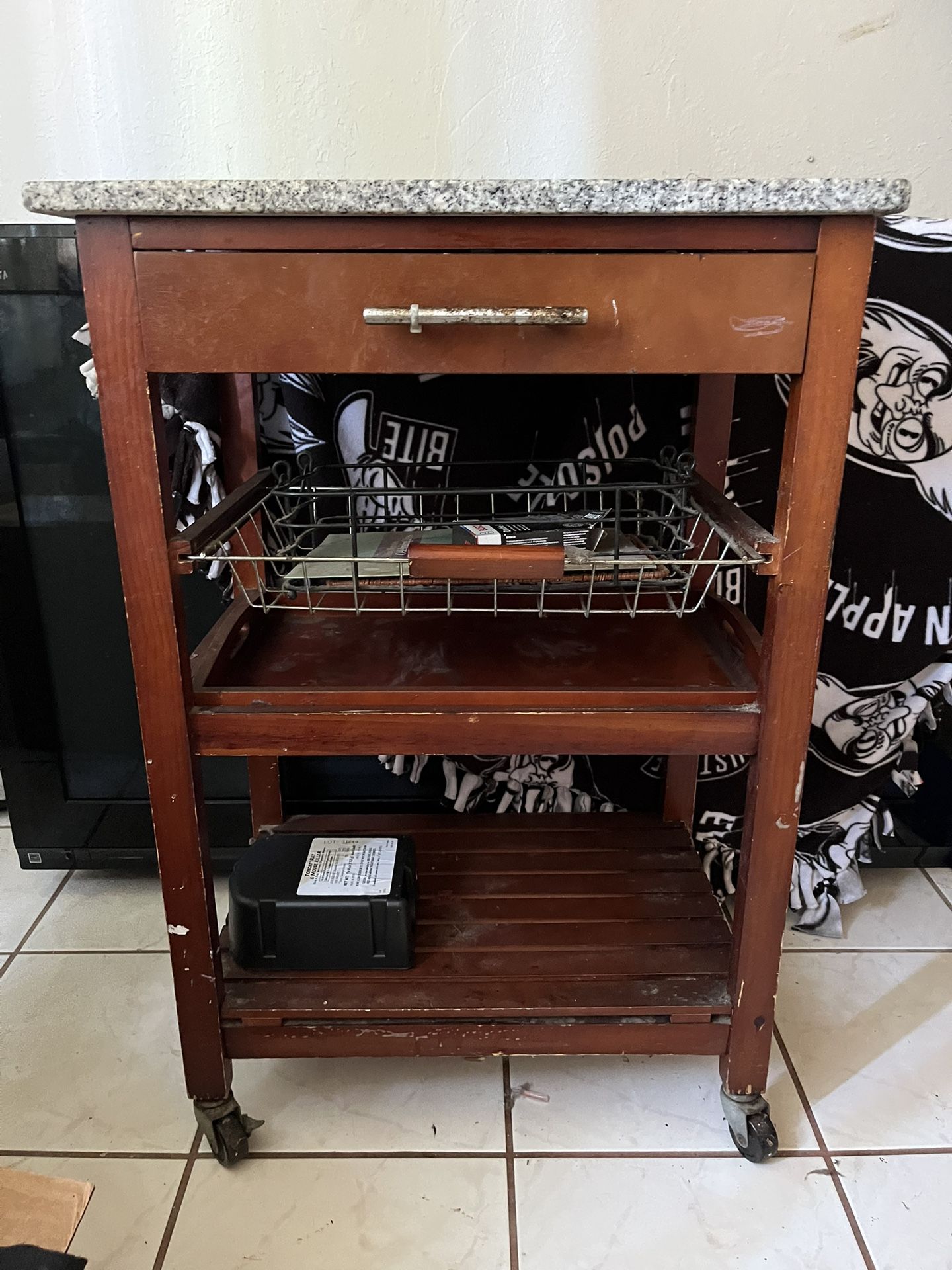 Garage Sale -12/6/25