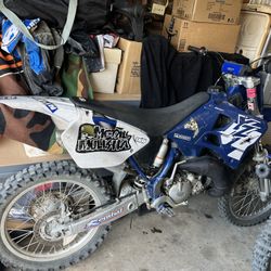 1997 Yamaha YZ 125  2 stroke