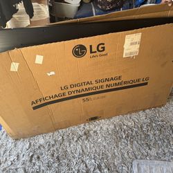 LG SIGNAGE MONITORS