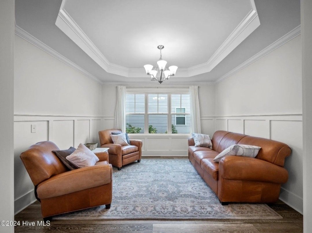 Arizona Leather Sofa & Recliners