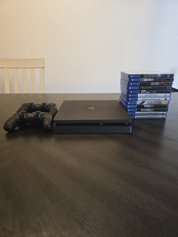 PS4 Game Console
